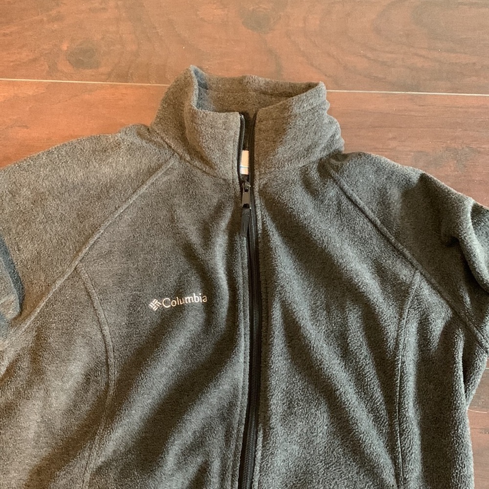 Men’s Columbia Fleece Lightweight Zip Up, sz Extra Large.